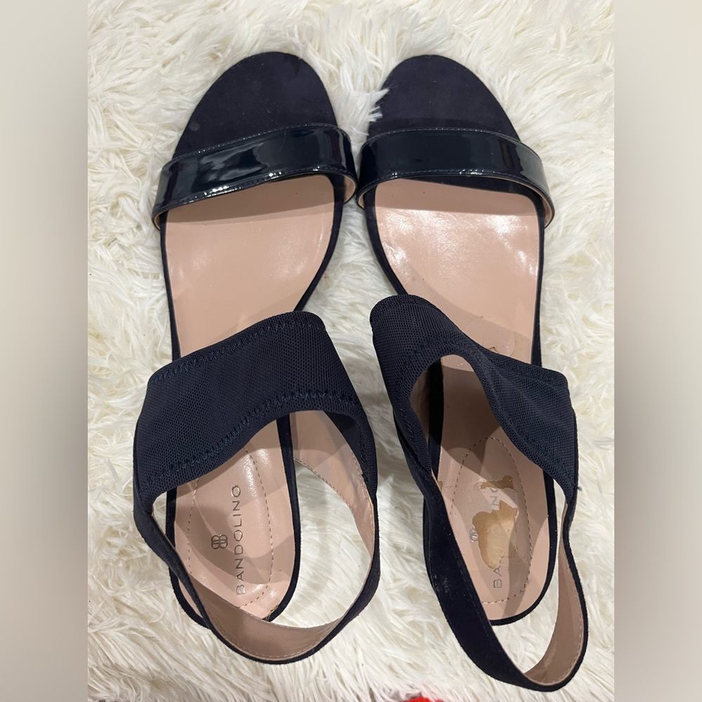 Bandolino Navy Blue Scrappy Sandal
Size 11